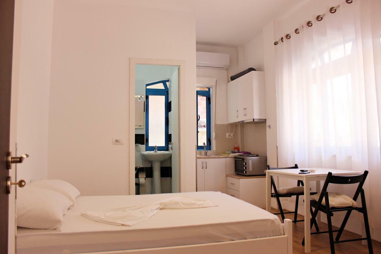 Hotel Hercules House à Saranda Extérieur photo