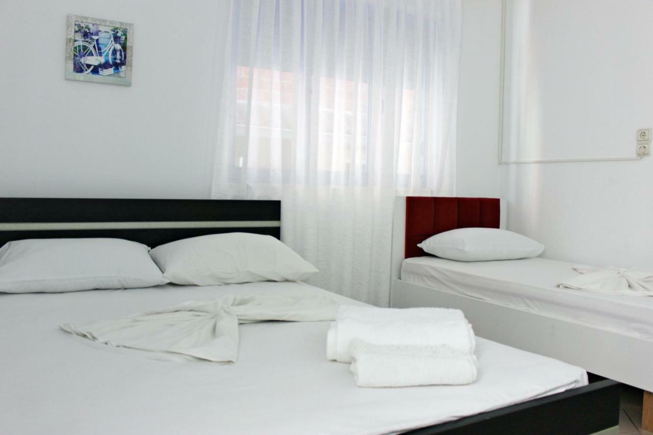 Hotel Hercules House à Saranda Extérieur photo
